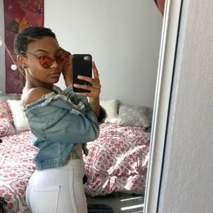 Meet your Posher, Paris